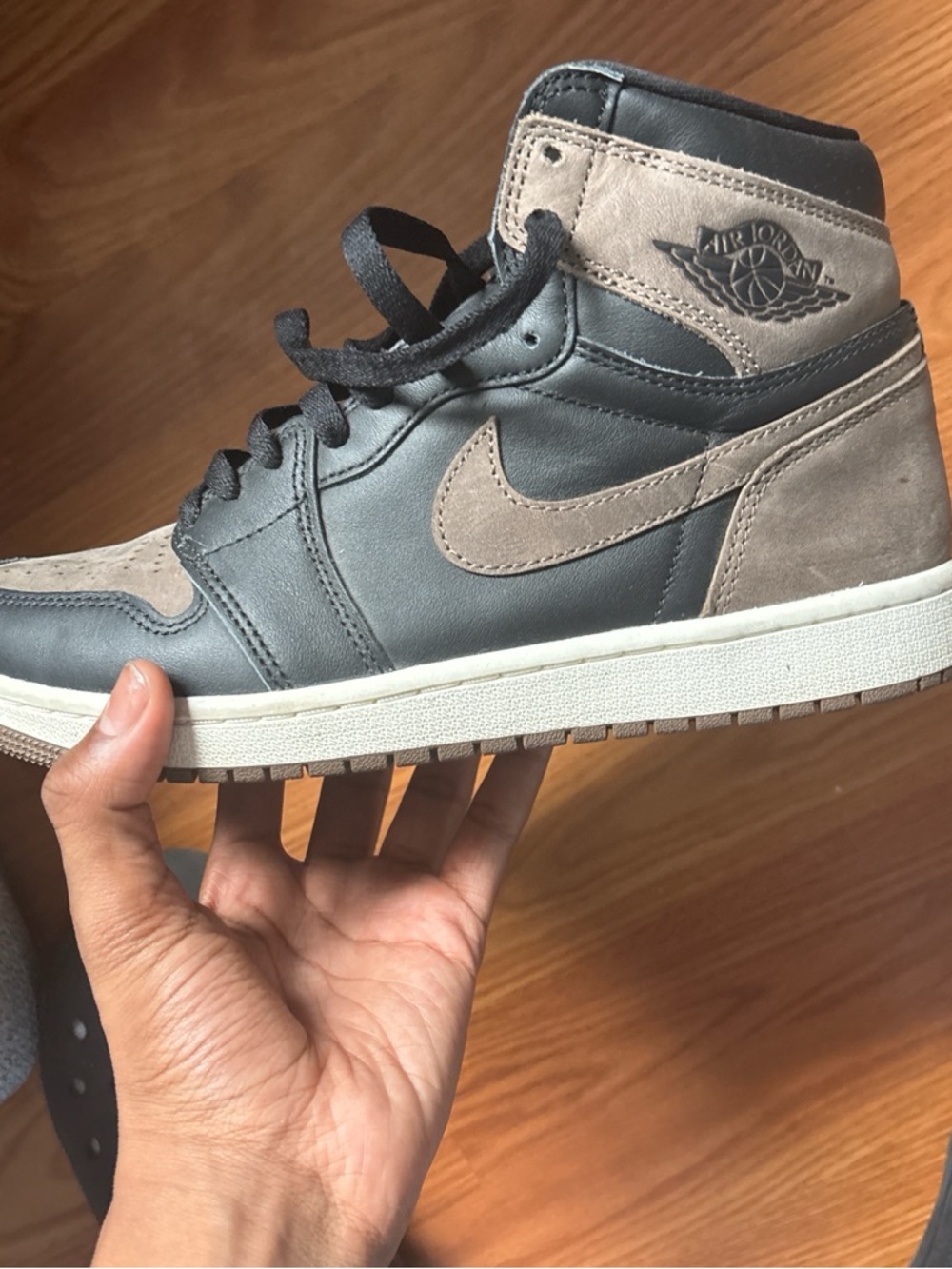 Jordan 1 Mid Men's Sneakers - Black & Taupe Suede
